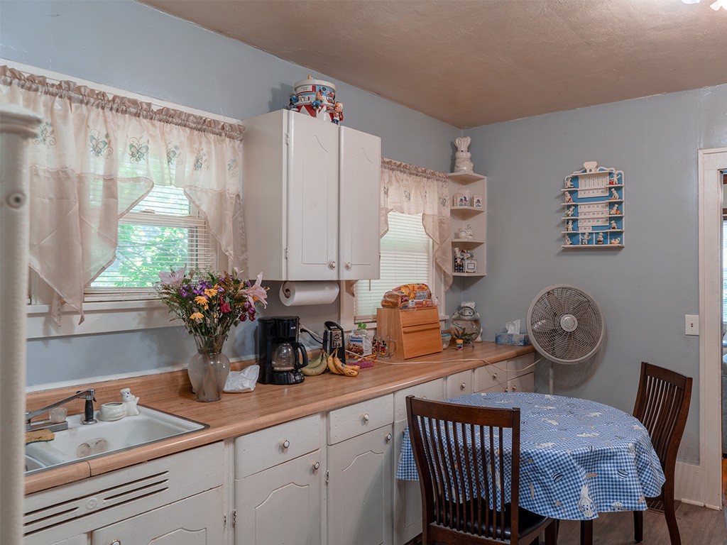 414 Birr Street Rochester, NY 14613 - Photo 2 of 23