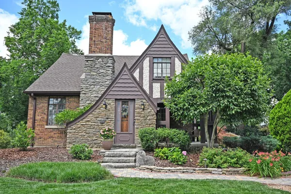 $495,000 | 5021 Anderson Place, Cincinnati, OH 45227