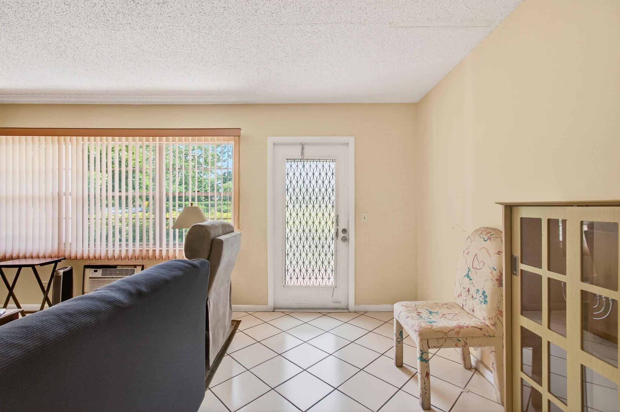 384 Fanshaw J Boca Raton, FL 33434 - Photo 11 of 87 10-web-or-mls-009_DSC_1280
