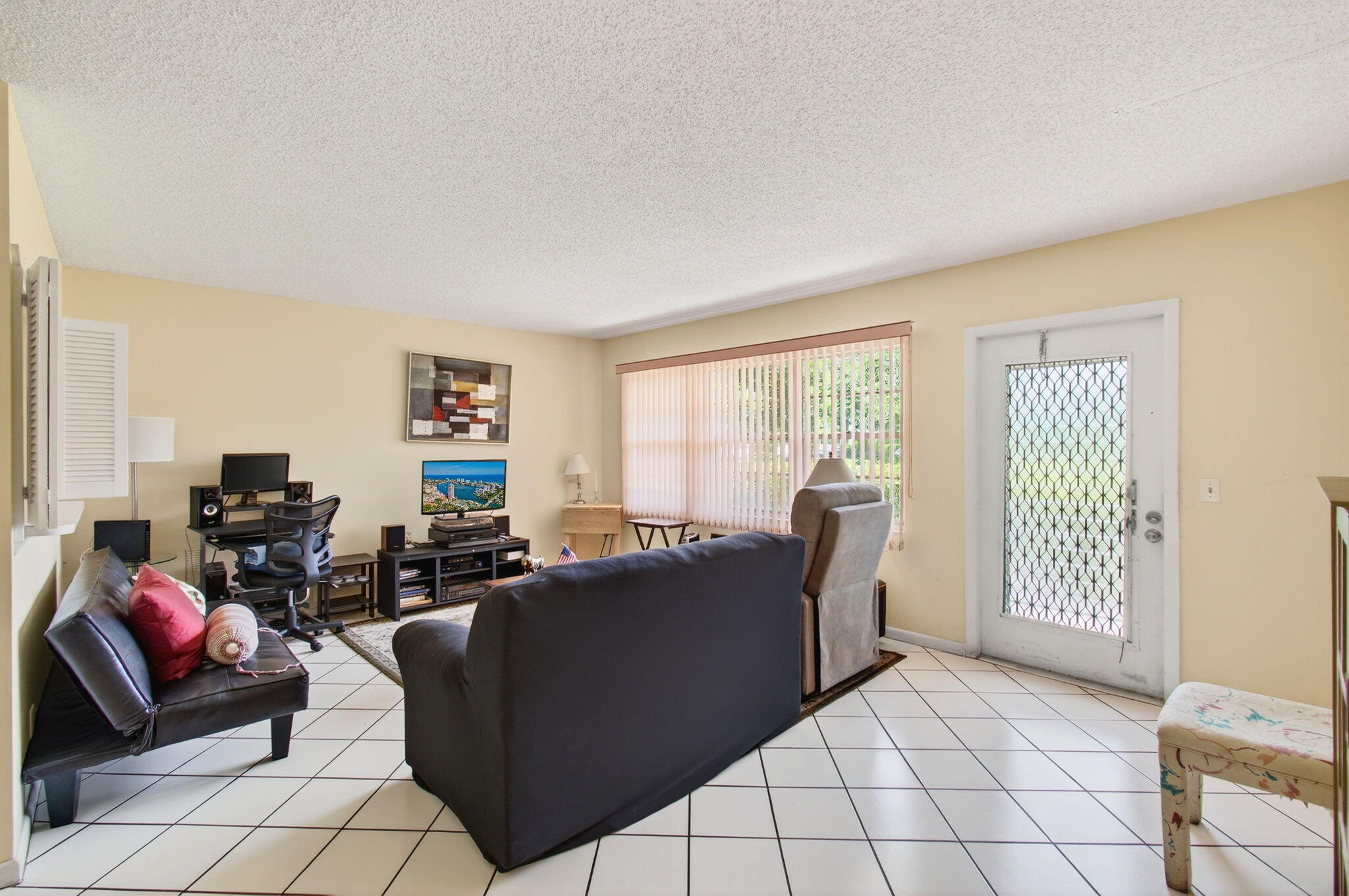 384 Fanshaw J Boca Raton, FL 33434 - Photo 13 of 87 13-web-or-mls-012_DSC_1300