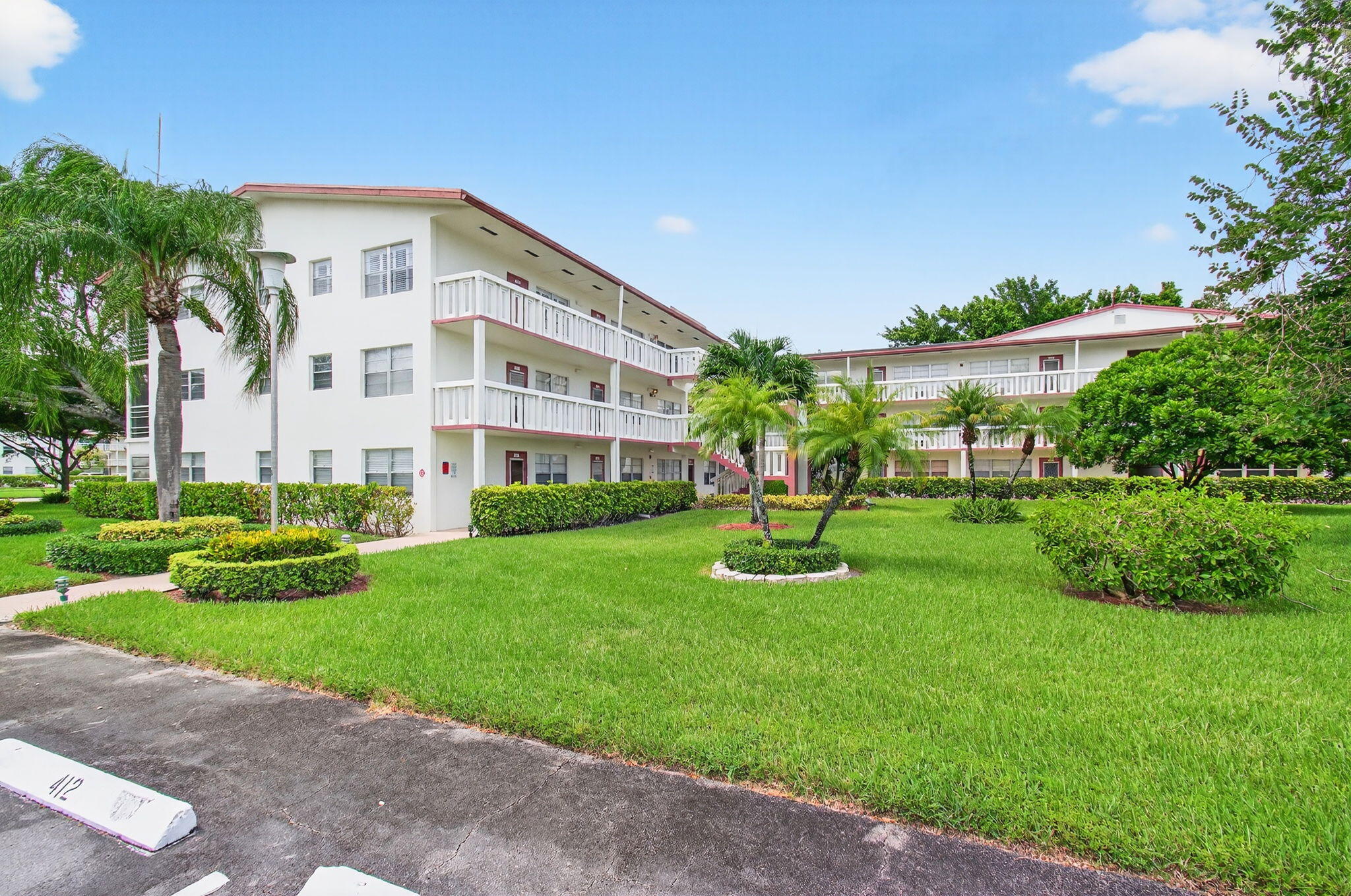 384 Fanshaw J Boca Raton, FL 33434 - Photo 2 of 87 1-web-or-mls-001_DSC_1236