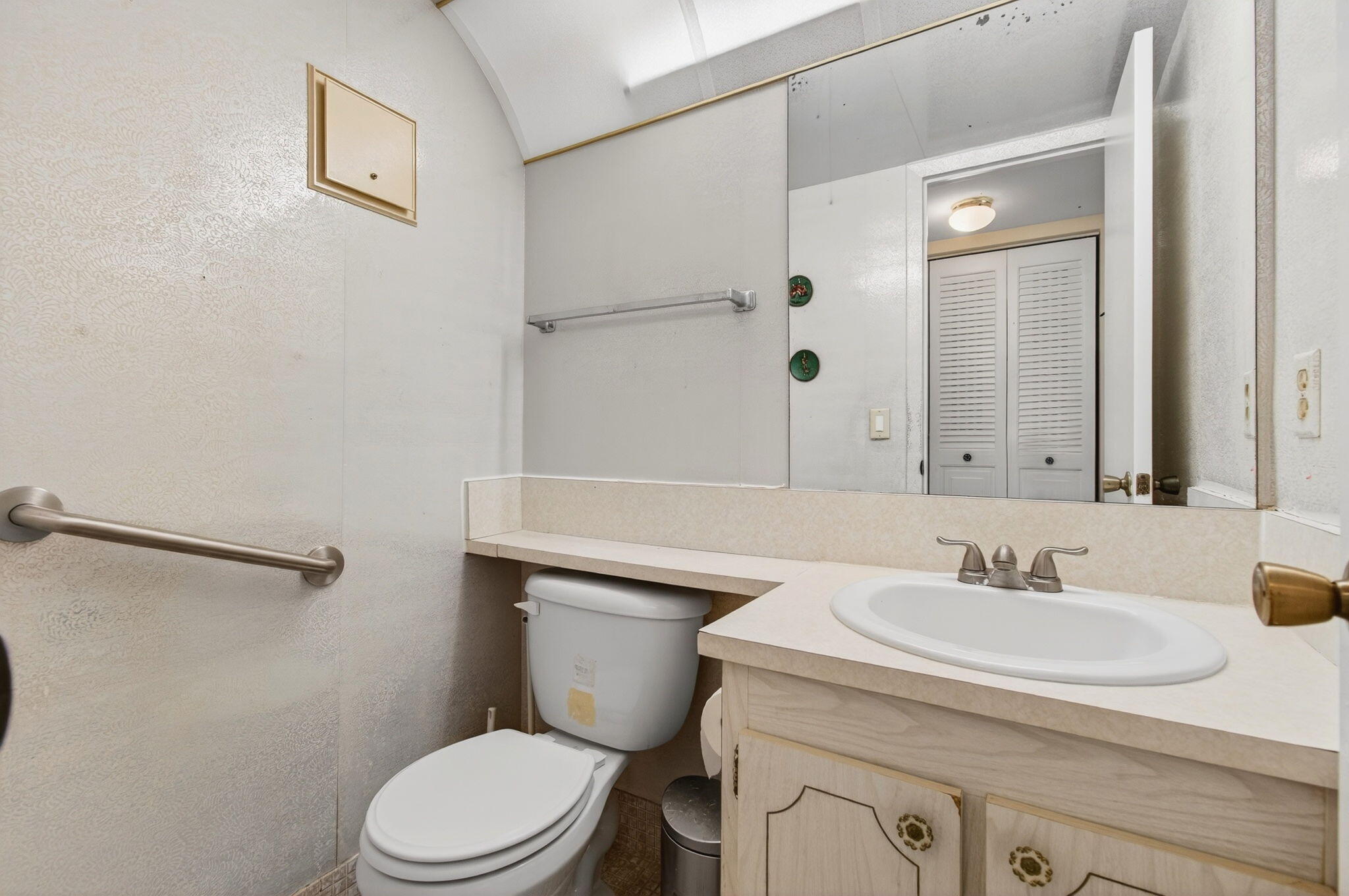 384 Fanshaw J Boca Raton, FL 33434 - Photo 25 of 87 25-web-or-mls-024_DSC_1380
