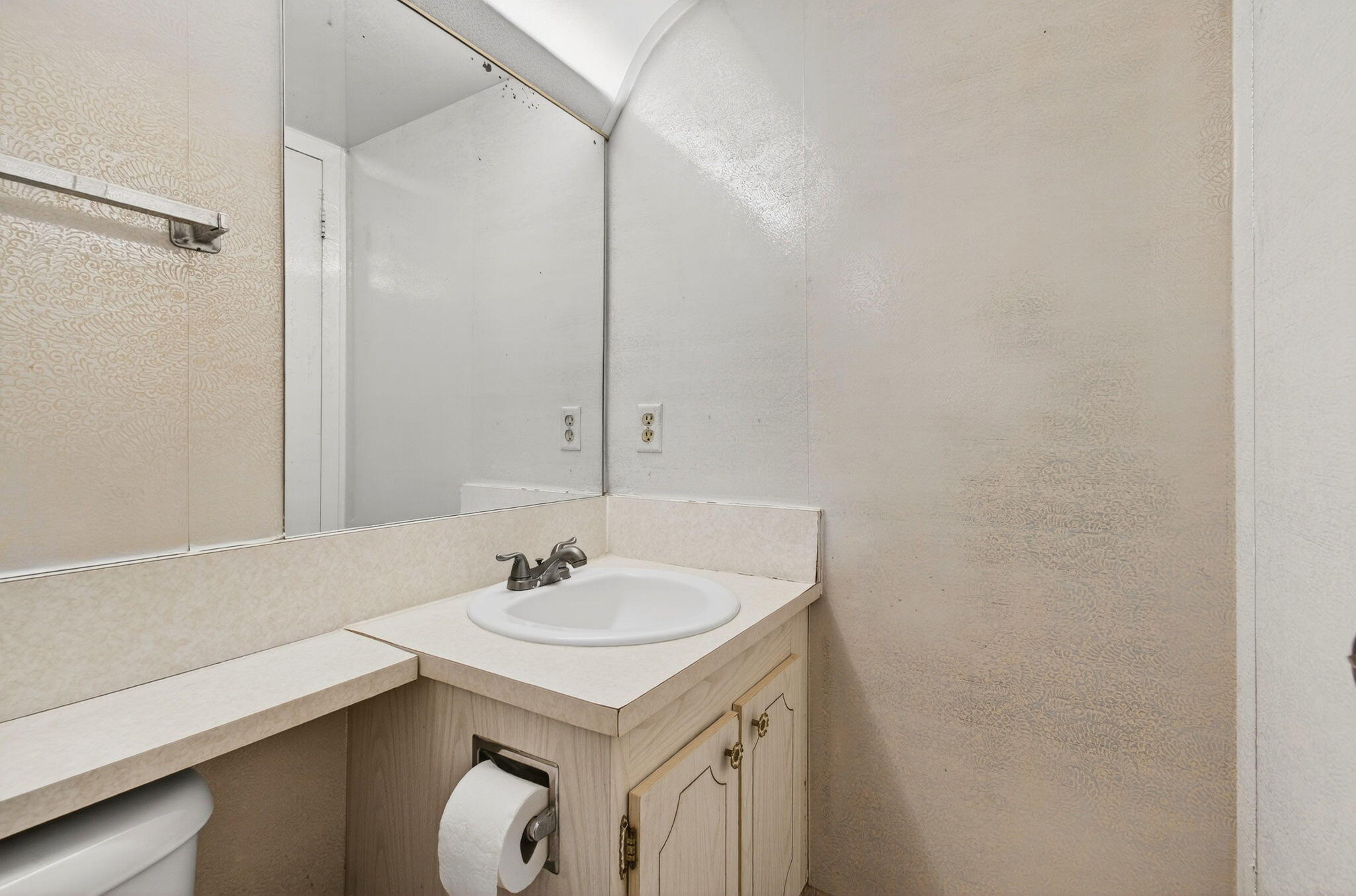 384 Fanshaw J Boca Raton, FL 33434 - Photo 26 of 87 26-web-or-mls-025_DSC_1385