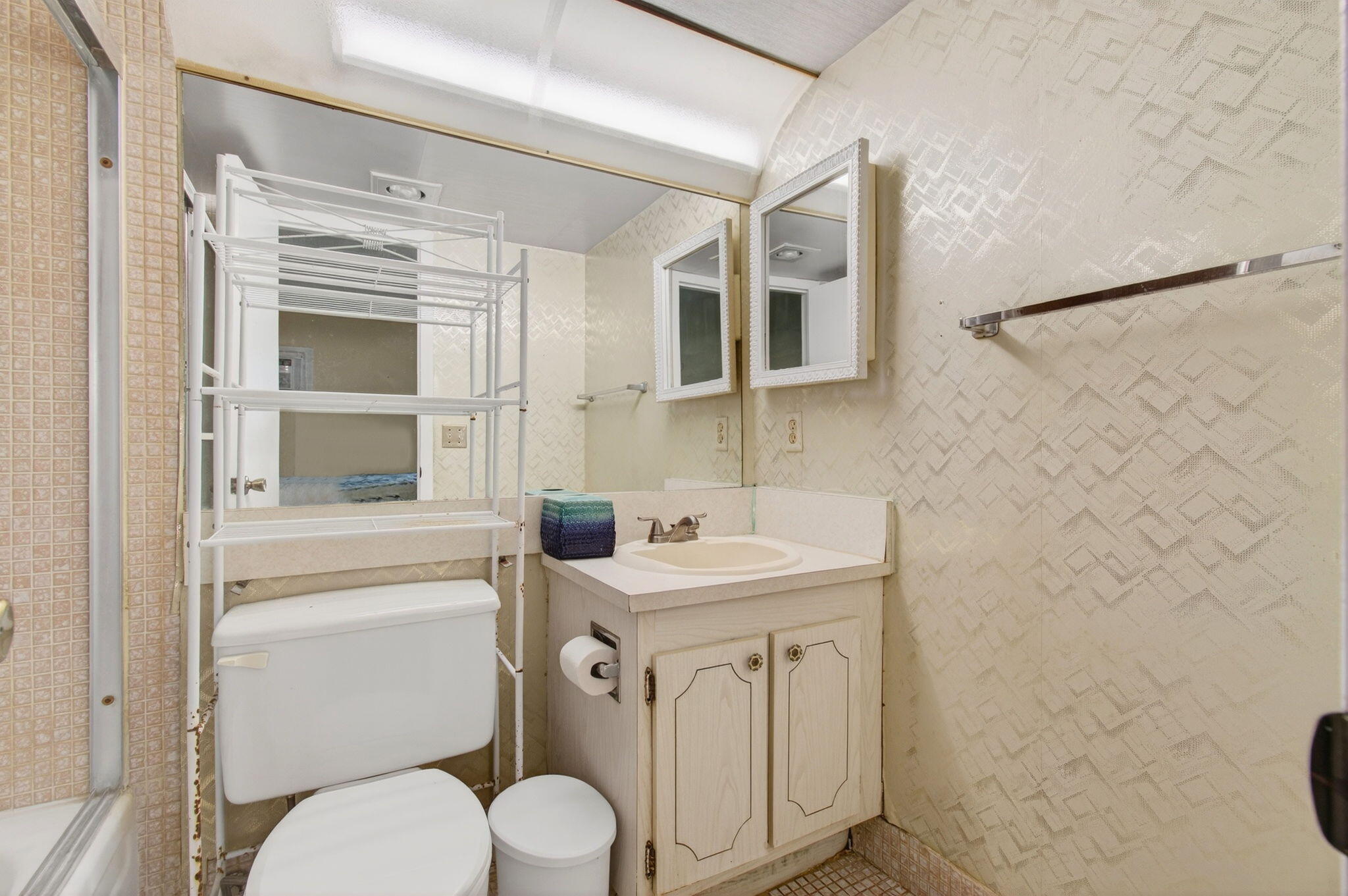 384 Fanshaw J Boca Raton, FL 33434 - Photo 33 of 87 33-web-or-mls-032_DSC_1442