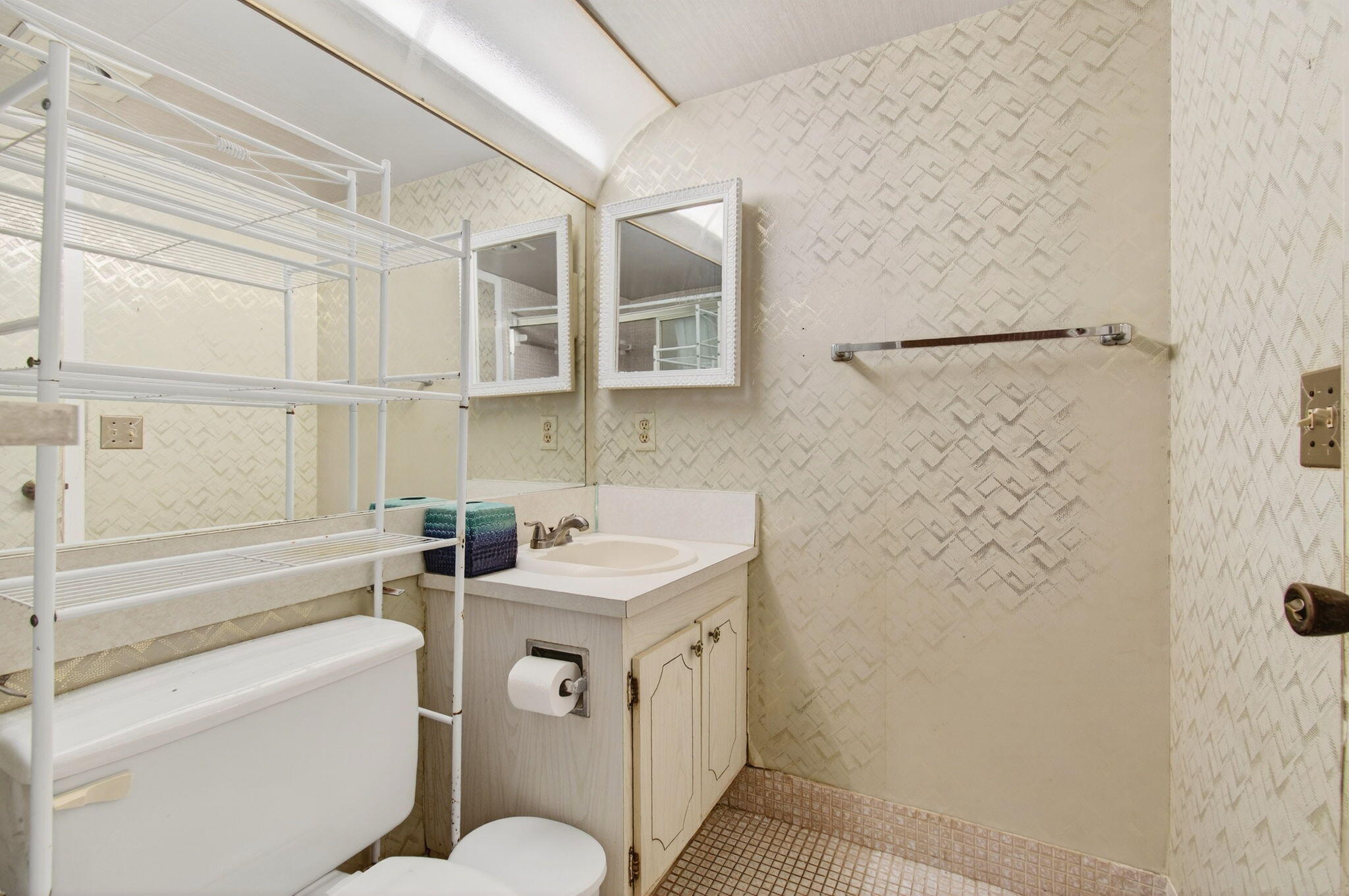 384 Fanshaw J Boca Raton, FL 33434 - Photo 35 of 87 35-web-or-mls-034_DSC_1460