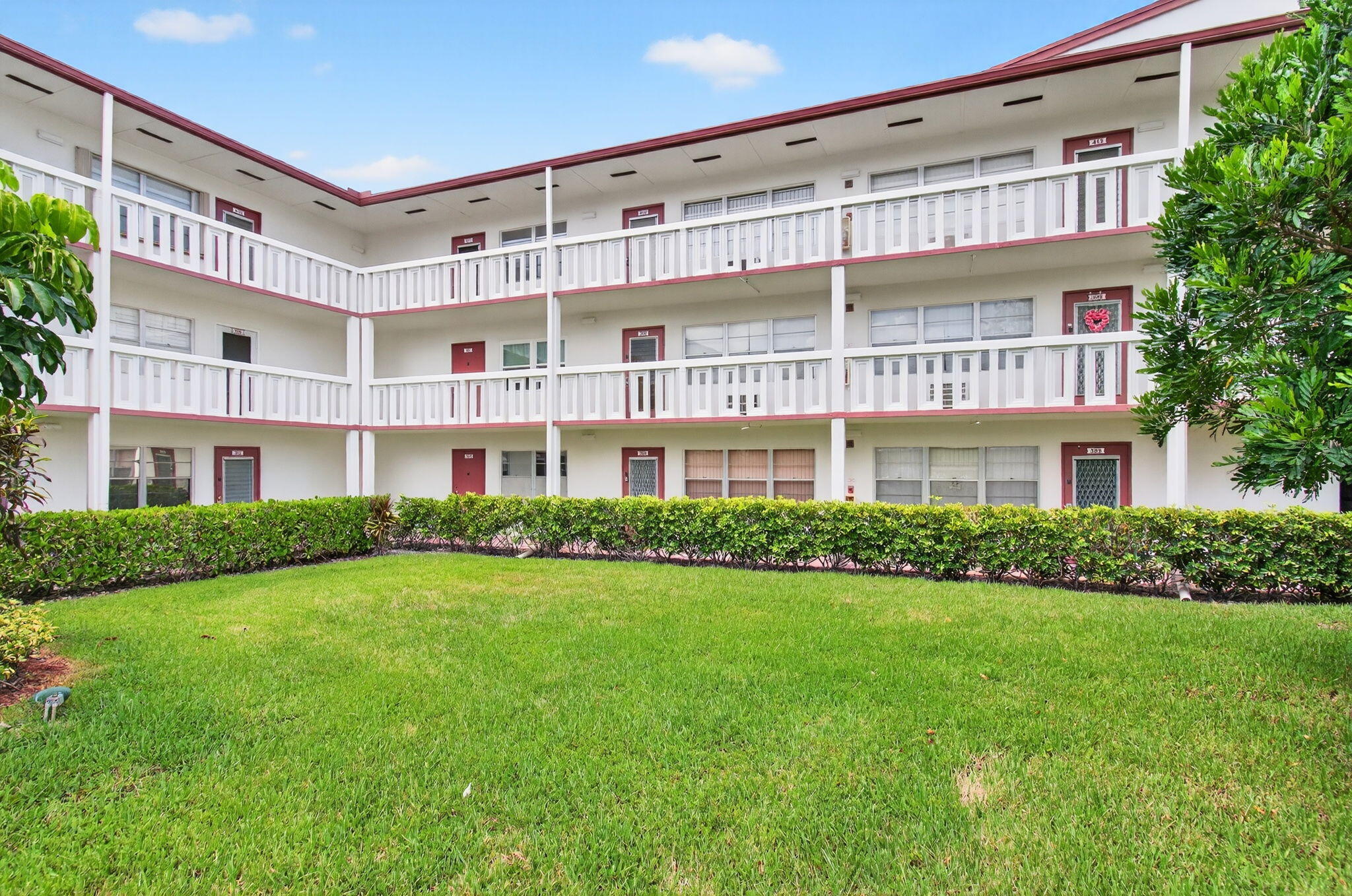 384 Fanshaw J Boca Raton, FL 33434 - Photo 4 of 87 3-web-or-mls-002_DSC_1240