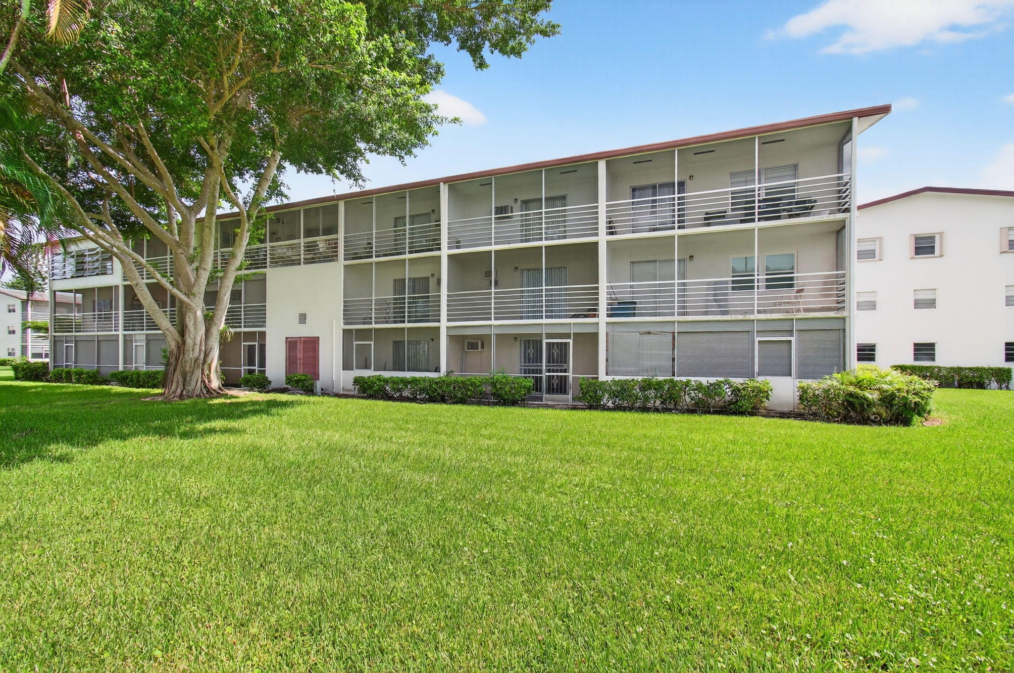 384 Fanshaw J Boca Raton, FL 33434 - Photo 47 of 87 47-web-or-mls-046_DSC_1536
