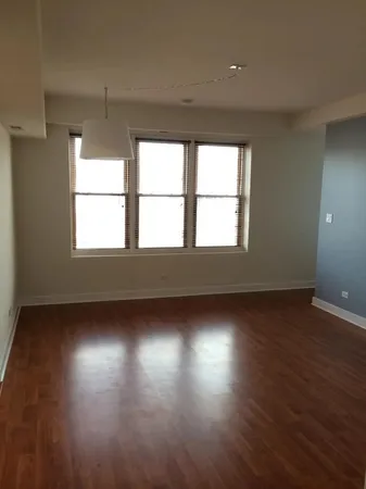 $1,590 | 4335 West Irving Park Road, Unit 102, Chicago, IL 60641