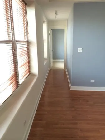 $1,590 | 4335 West Irving Park Road, Unit 102, Chicago, IL 60641