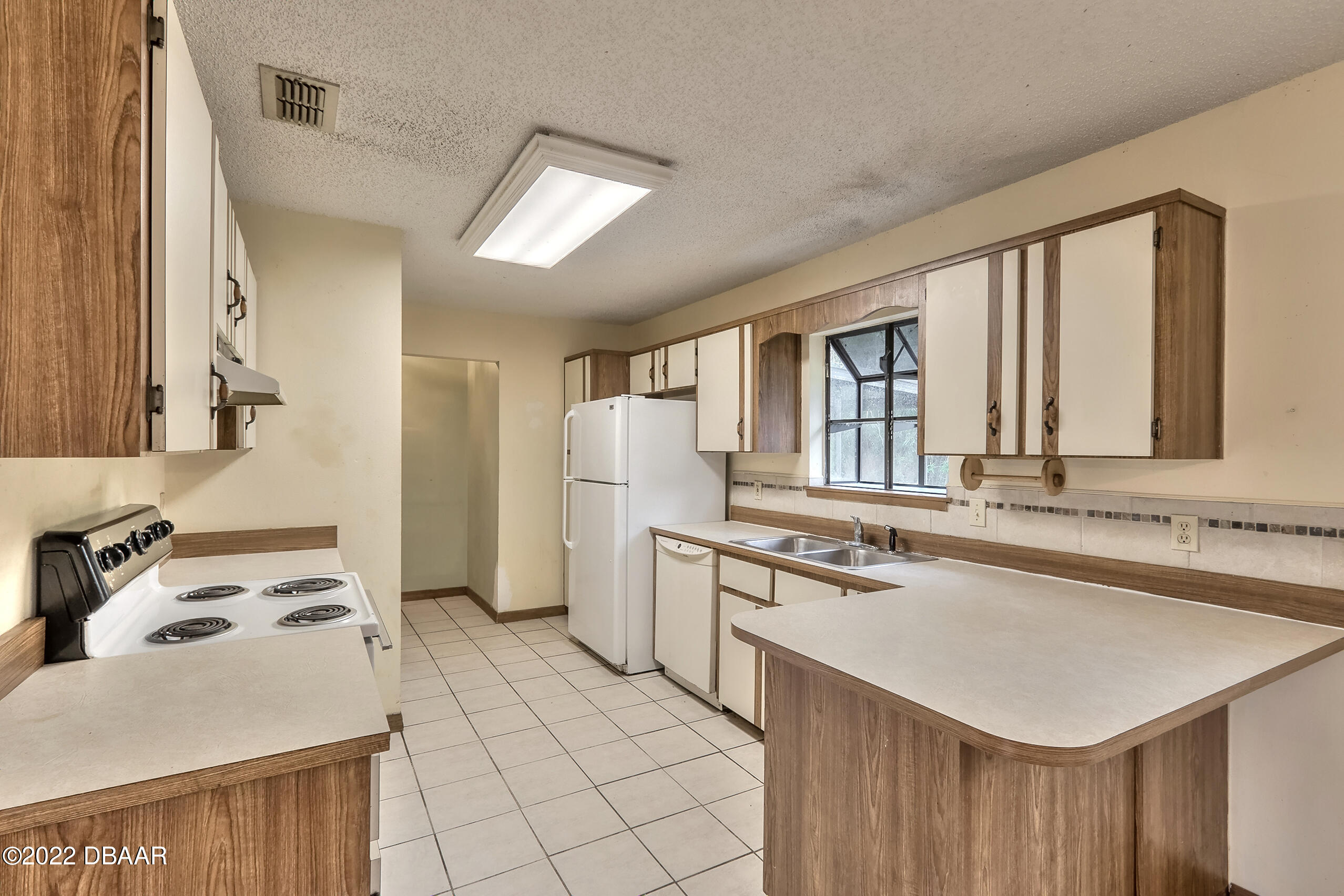 2515 Unity Tree Drive Edgewater, FL 32141 - Photo 6 of 38 2515-11