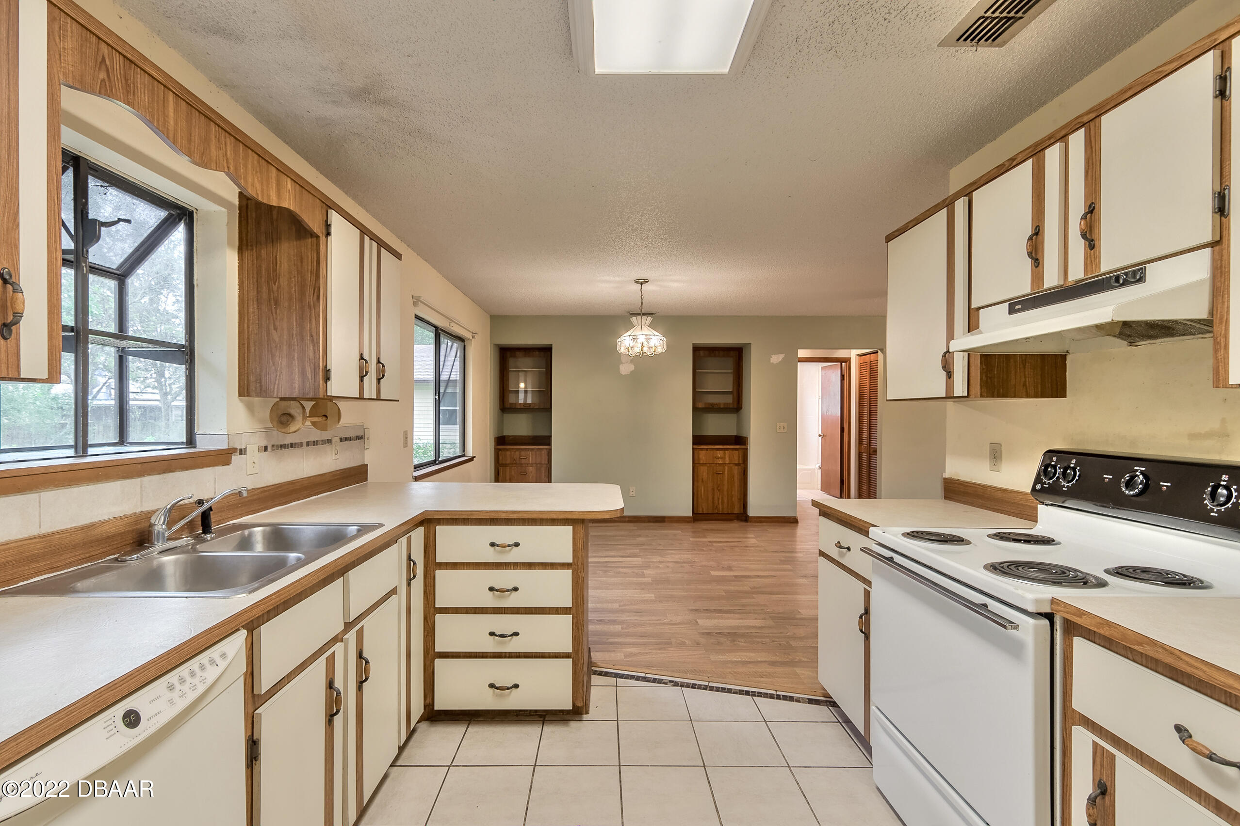 2515 Unity Tree Drive Edgewater, FL 32141 - Photo 7 of 38 2515-14