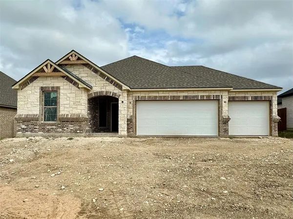 $359,500 | 709 Bass Lake Lane, Cleburne, TX 76033