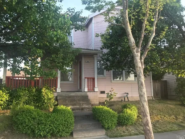 $3,100 | 739 Lotz Way, Suisun City, CA 94585