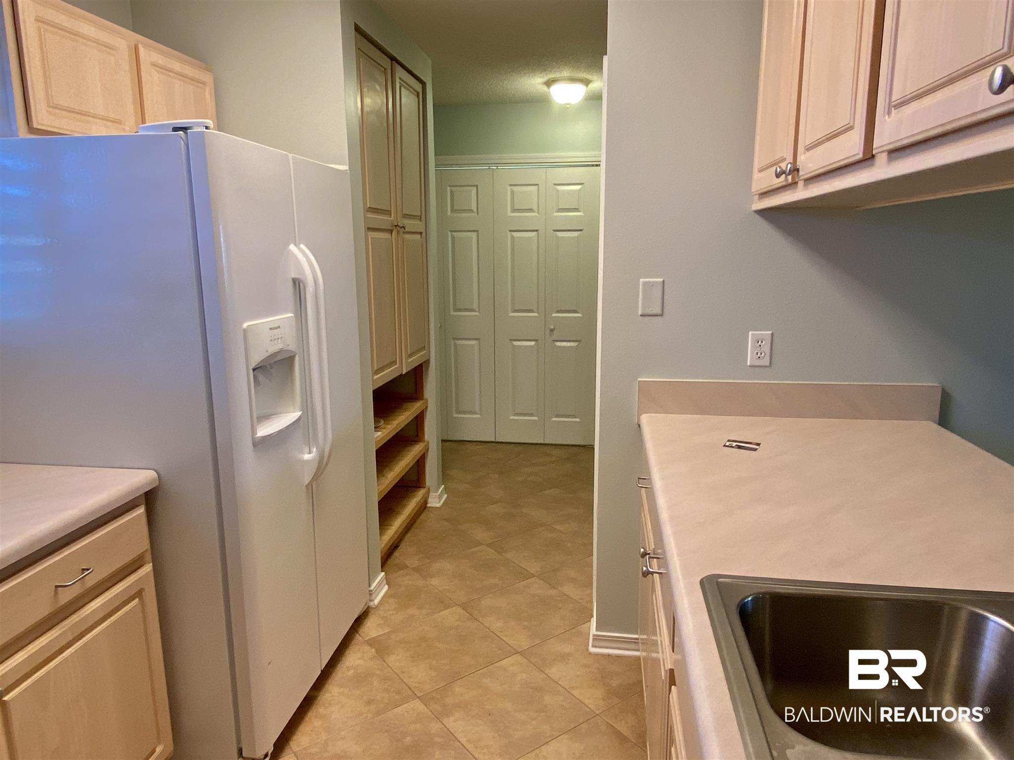 9619 Villas Drive Foley, AL 36535 - Photo 15 of 31 Kitchen