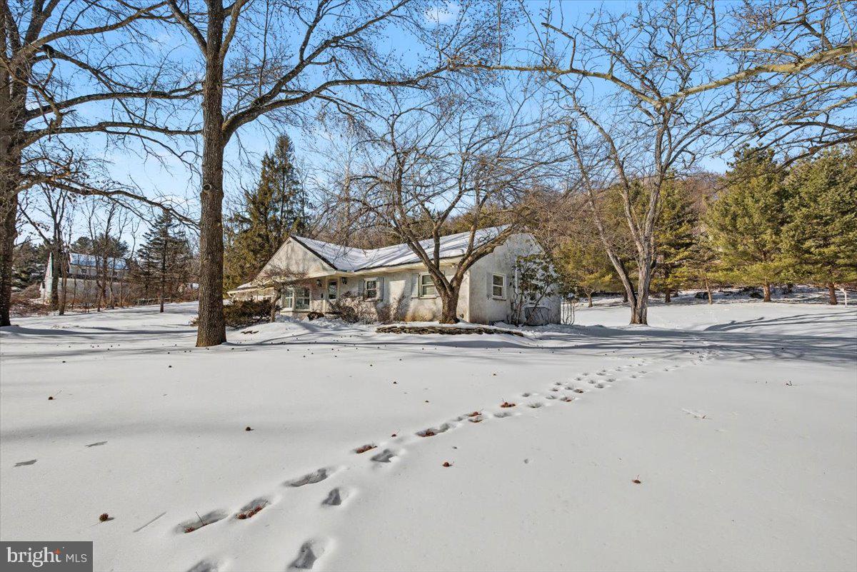 2085 Yellow Springs Road Malvern, PA 19355 - Photo 3 of 32