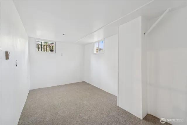 $5,500 | 209 West Blaine Street, Seattle, WA 98119