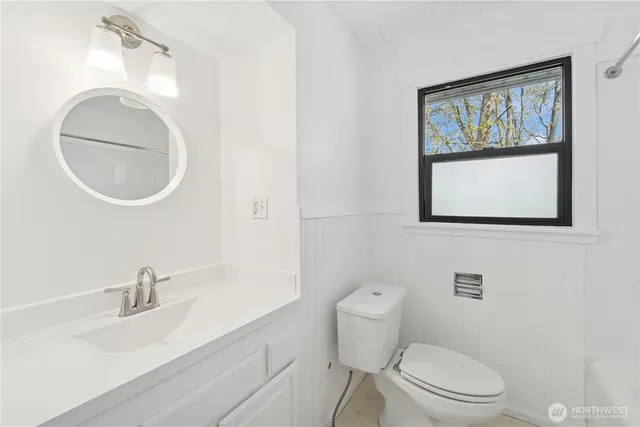 $5,500 | 209 West Blaine Street, Seattle, WA 98119