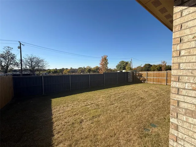 $2,000 | 1108 Flameleaf Drive, Princeton, TX 75407