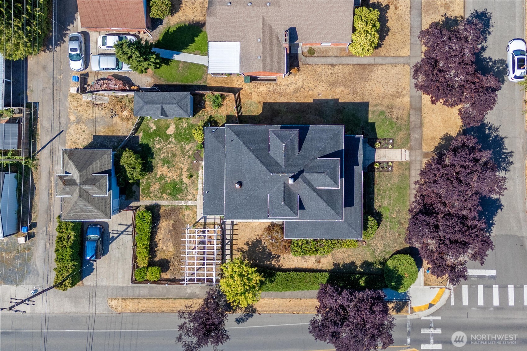 703 E Street Centralia, WA 98531 - Photo 36 of 37 an aerial view of a houses with yard