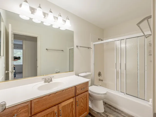 $779,900 | 26W185 Meadowview Court, Wheaton, IL 60187