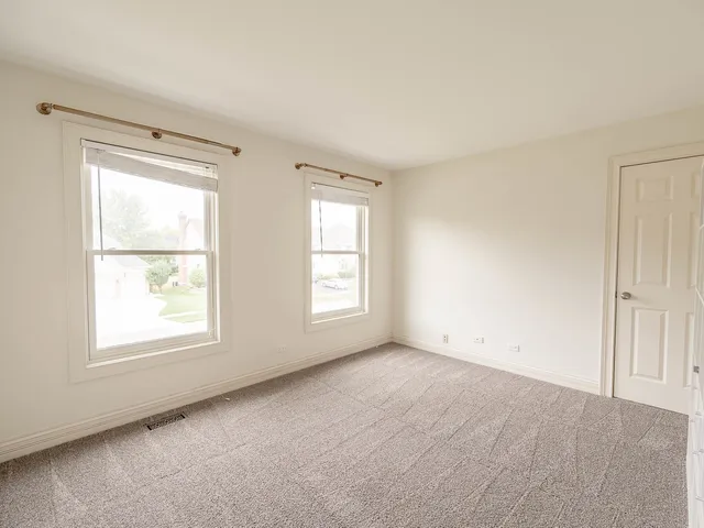 $779,900 | 26W185 Meadowview Court, Wheaton, IL 60187