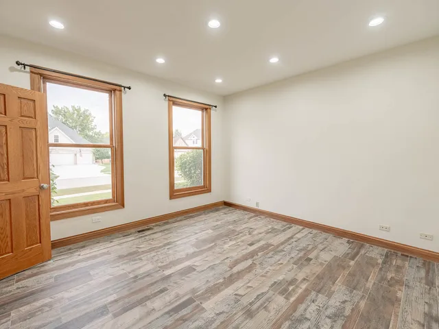 $779,900 | 26W185 Meadowview Court, Wheaton, IL 60187