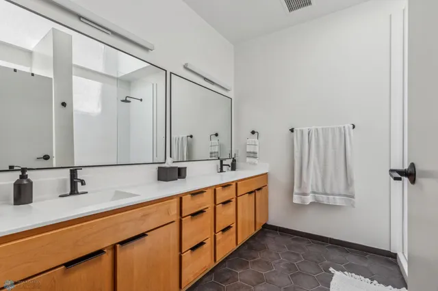 $450,000 | 117 Broadway North, Unit 303, Fargo, ND 58102