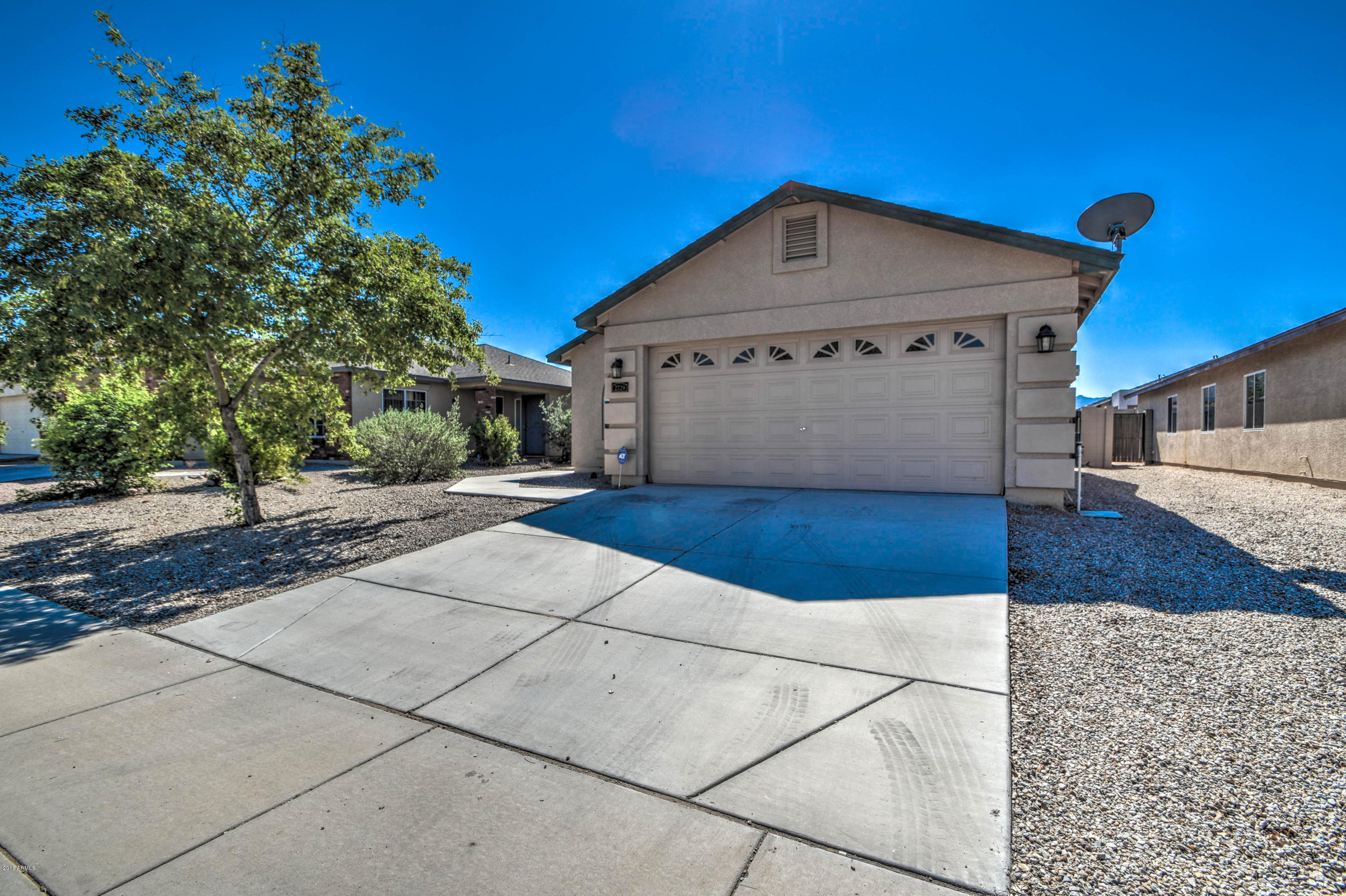 2729 West Pecan Road Phoenix, AZ 85041 - Photo 3 of 37 FRONT YARD