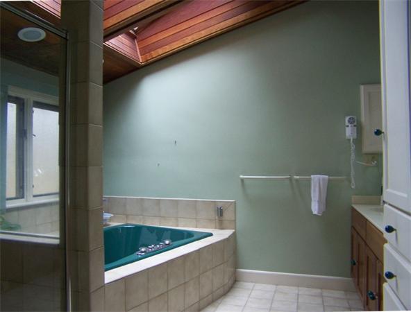 26 Cutler Road Andover, MA 01810 - Photo 18 of 28 Gallery Image 18