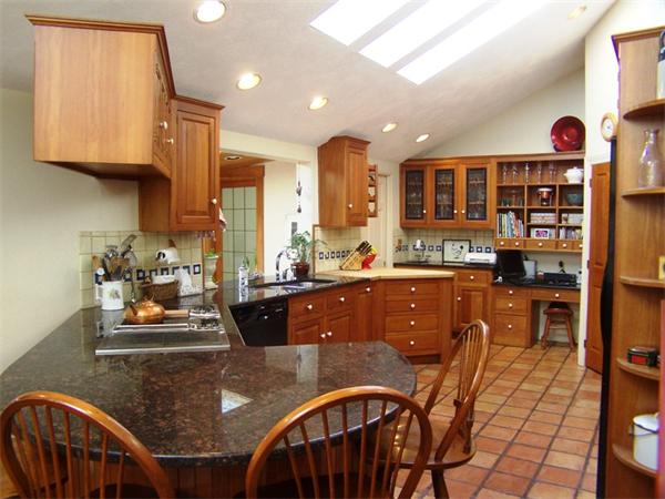 26 Cutler Road Andover, MA 01810 - Photo 7 of 28 Gallery Image 7