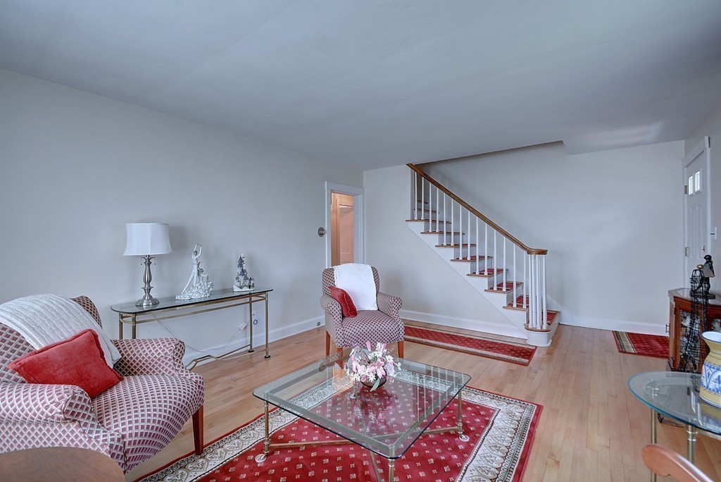 93 Fiske Hill Road Sturbridge, MA 01566 - Photo 6 of 29 Gallery Image 6