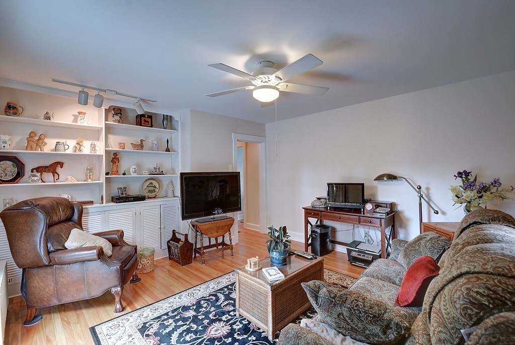 93 Fiske Hill Road Sturbridge, MA 01566 - Photo 8 of 29 Gallery Image 8
