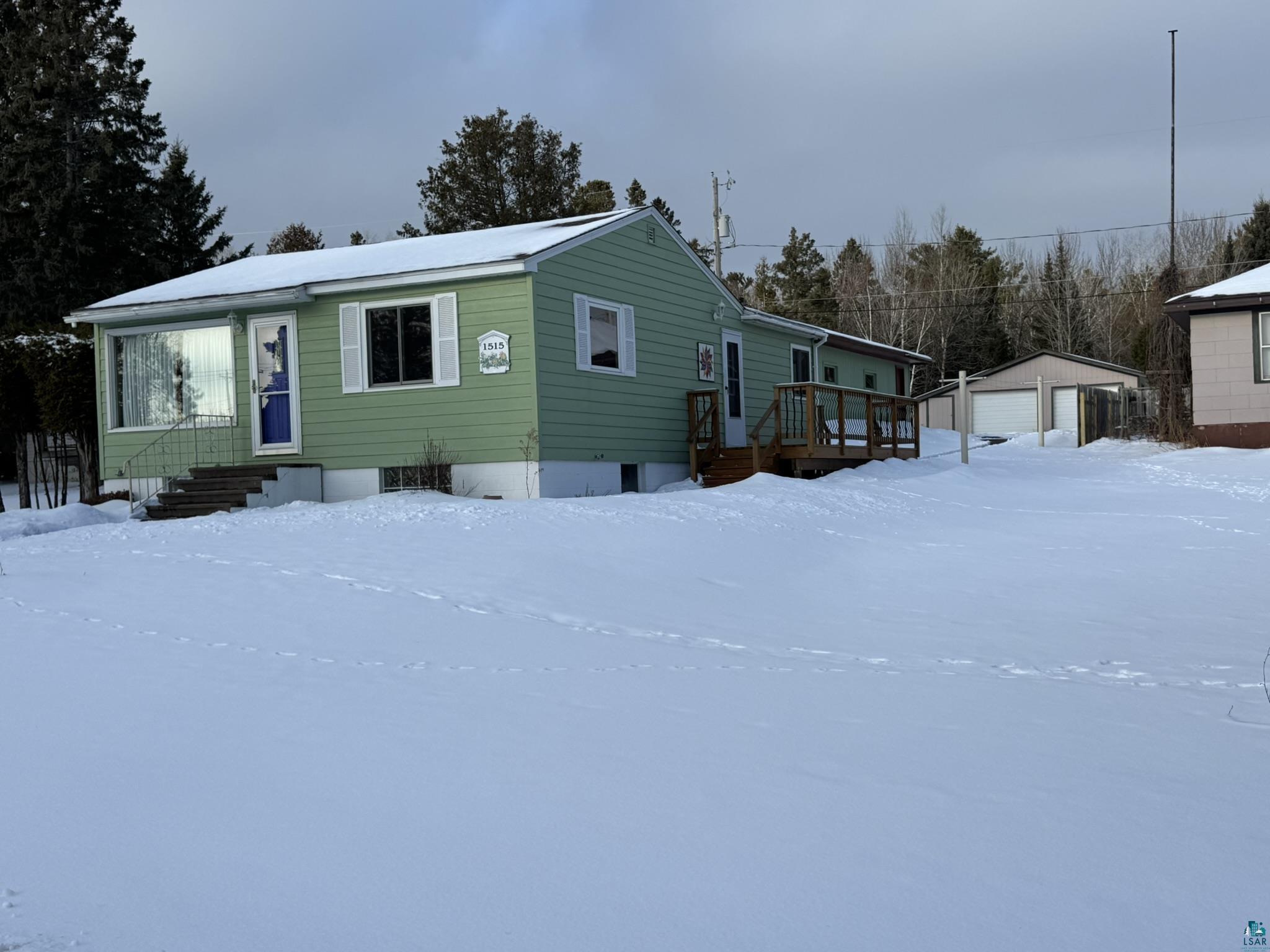 1515 9th Avenue Two Harbors, MN 55616 - Photo 2 of 35