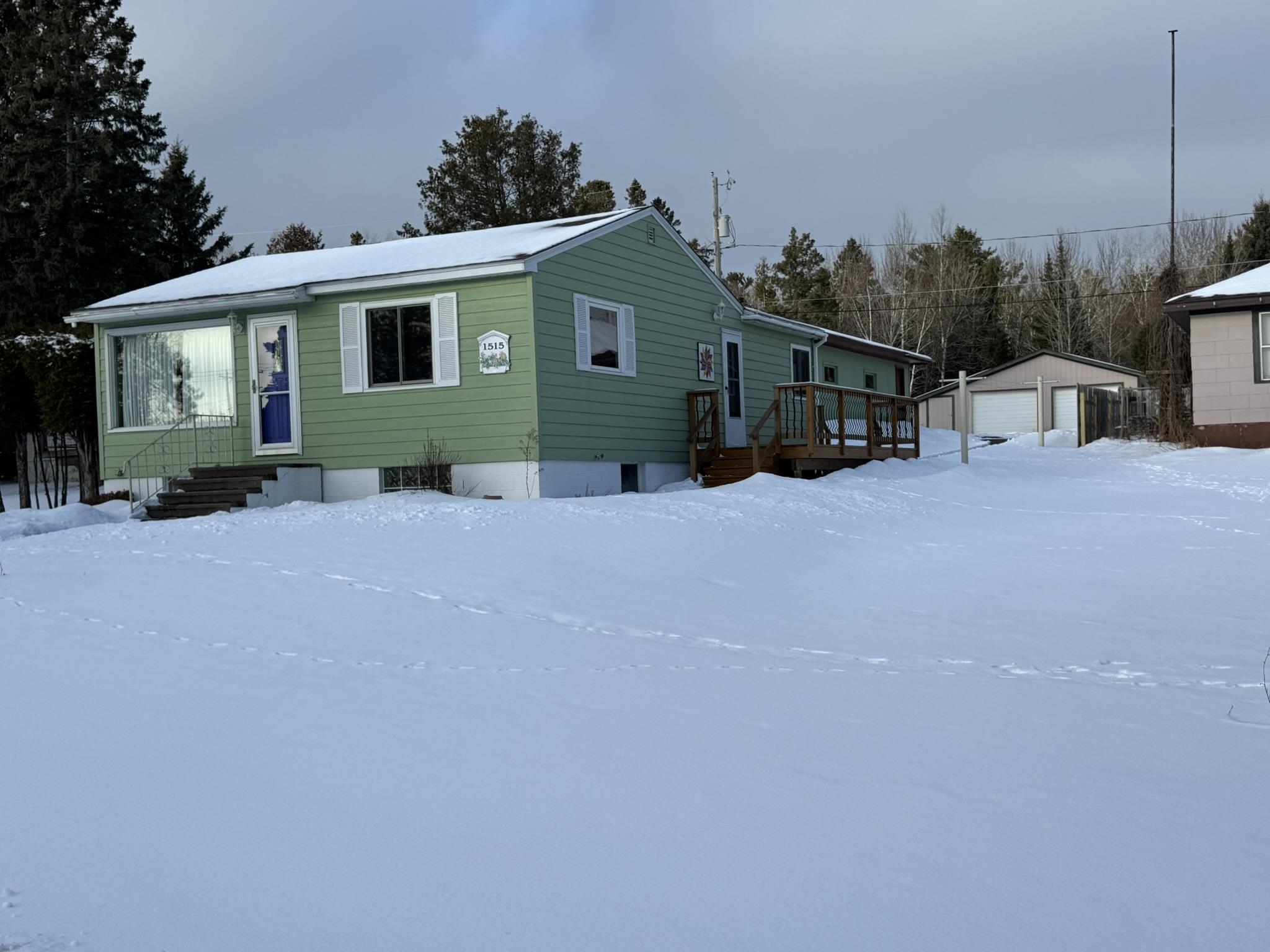 1515 9th Avenue Two Harbors, MN 55616 - Photo 2 of 35