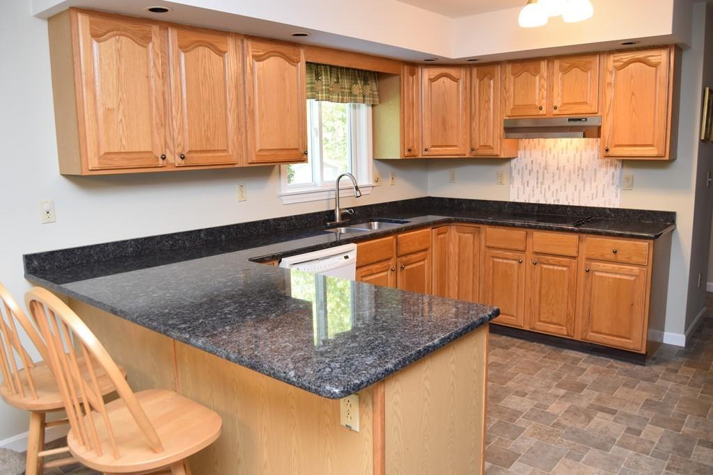 494 Market Hill Road Amherst, MA 01002 - Photo 11 of 35