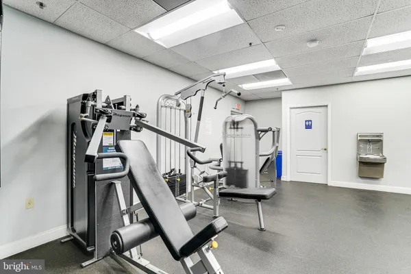 $2,599 | 1211 South Eads Street, Unit 1009, Arlington, VA 22202