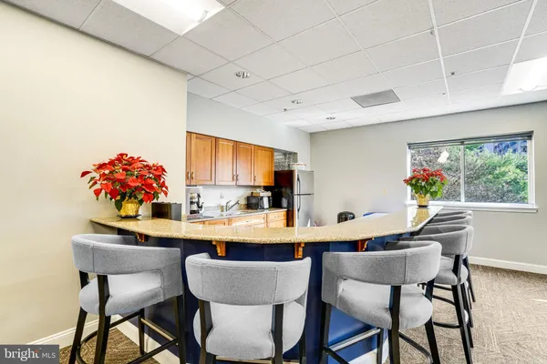 $2,599 | 1211 South Eads Street, Unit 1009, Arlington, VA 22202