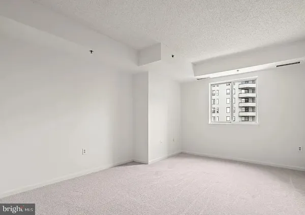 $2,599 | 1211 South Eads Street, Unit 1009, Arlington, VA 22202