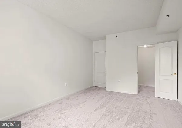 $2,599 | 1211 South Eads Street, Unit 1009, Arlington, VA 22202