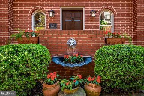 $689,000 | 121 West Lee Street, Baltimore, MD 21201