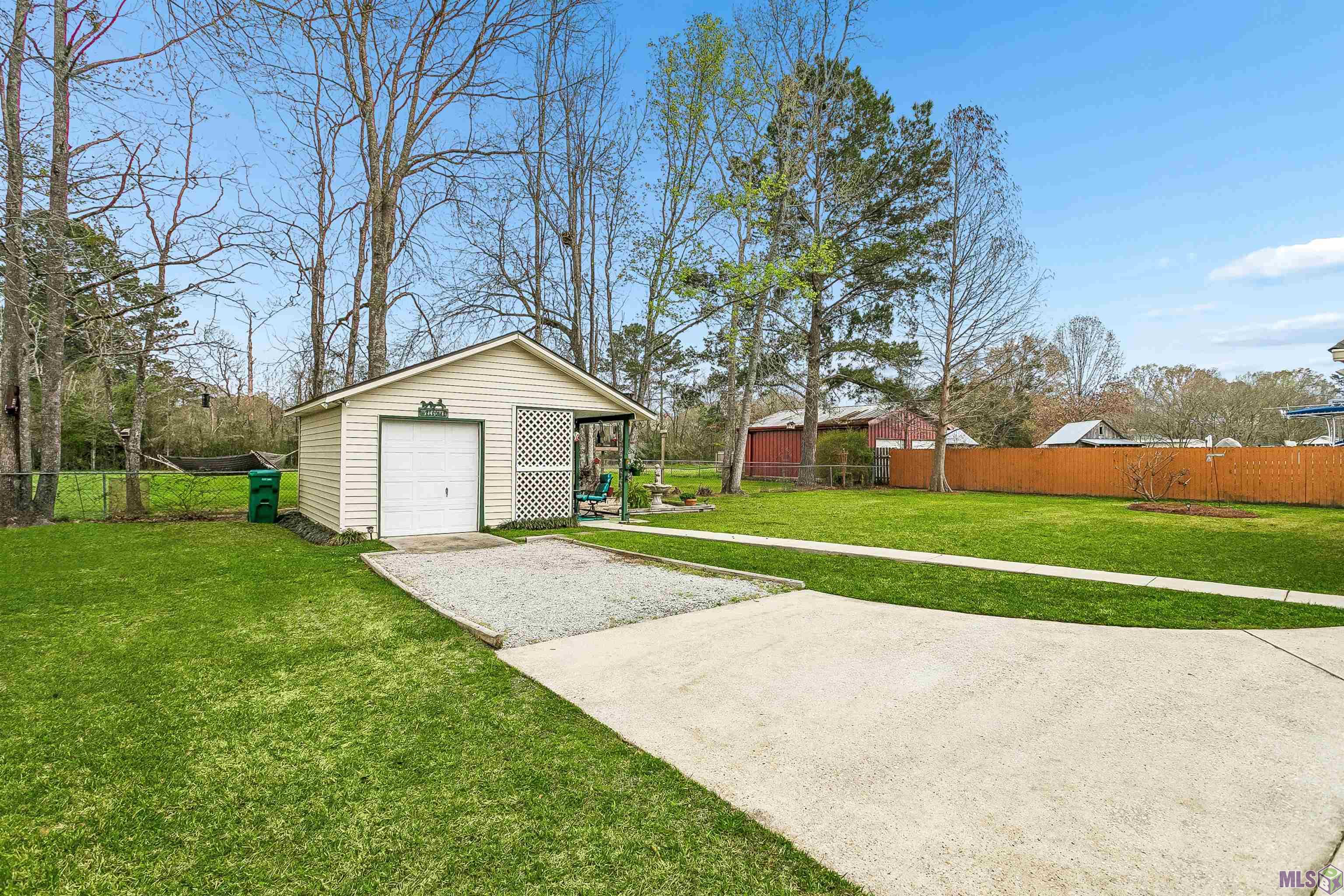 27020 Gaylord Road Walker, LA 70785 - Photo 18 of 23