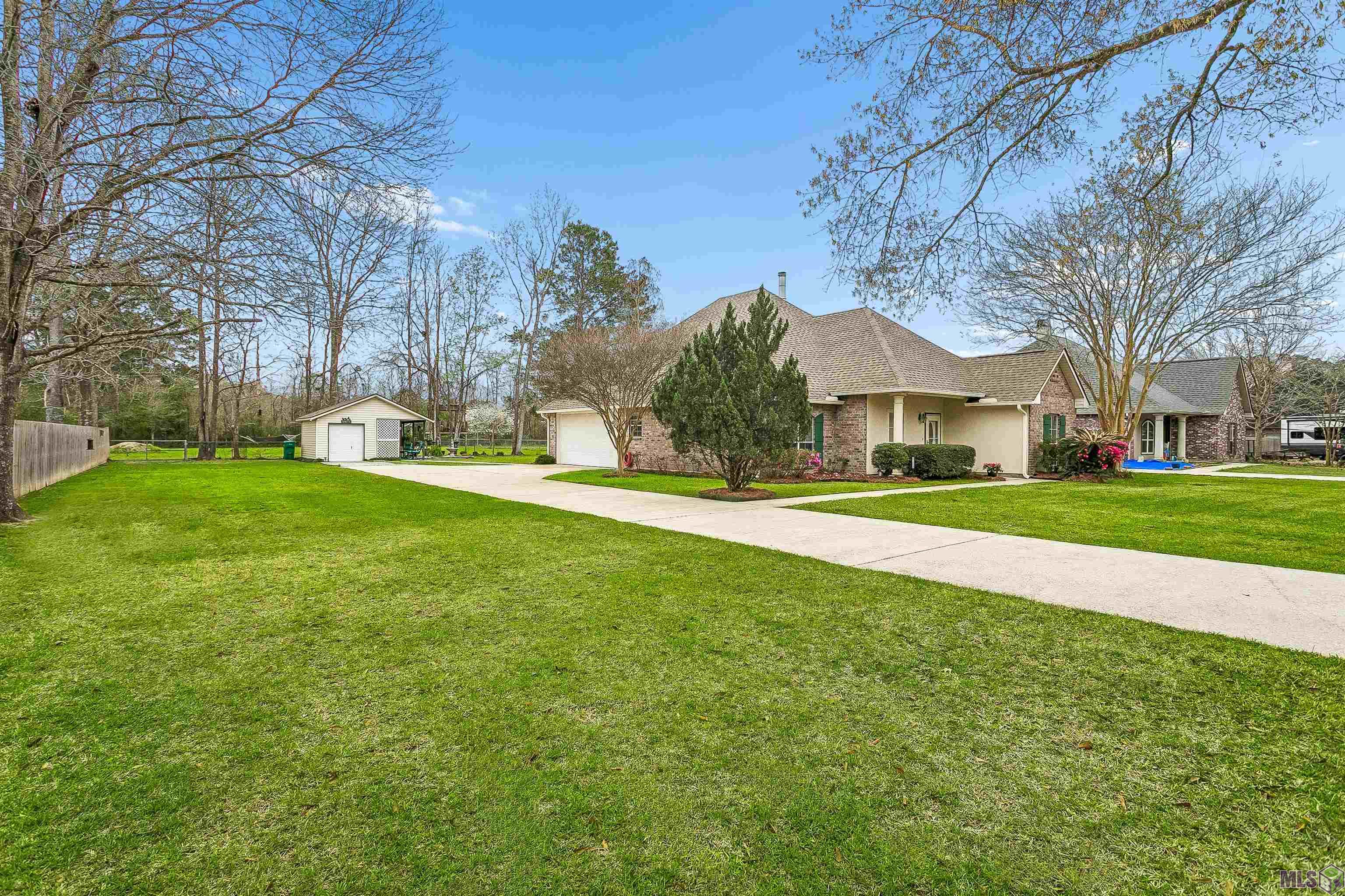 27020 Gaylord Road Walker, LA 70785 - Photo 2 of 23