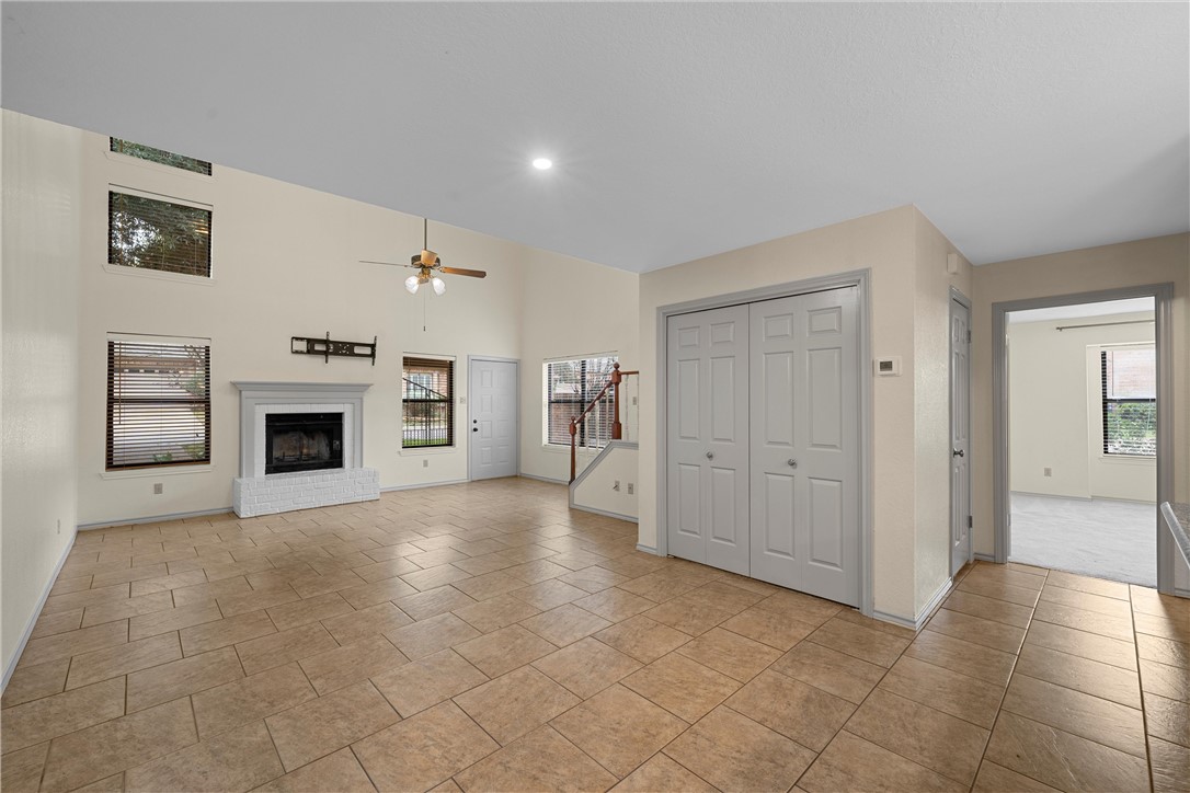 125 Pleasant Grove Lane Waco, TX 76712 - Photo 5 of 25 a view of a livingroom with a fireplace