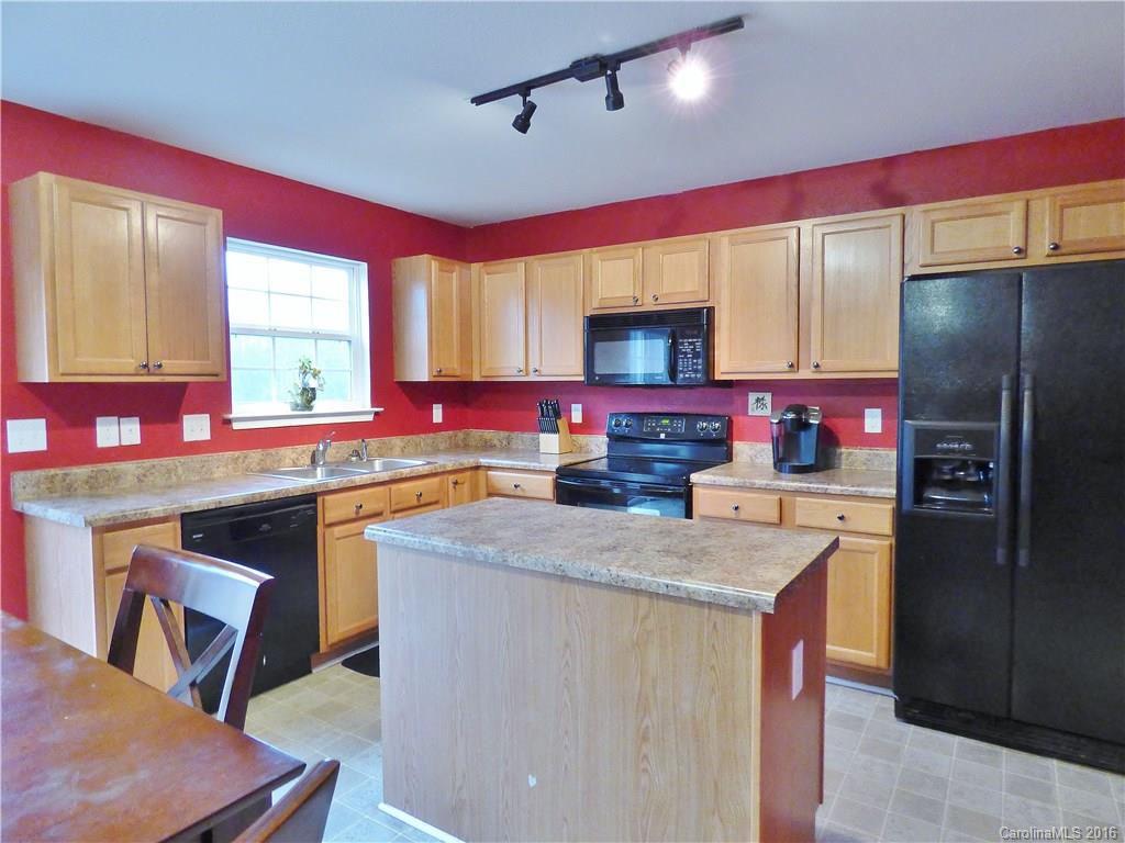 1417 River Run Road Lowell, NC 28098 - Photo 5 of 23 Gallery Image 5