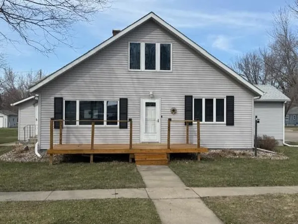 $239,900 | 108 4th Street Northeast, Fulda, MN 56131