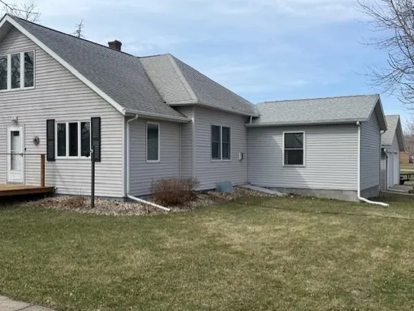 $239,900 | 108 4th Street Northeast, Fulda, MN 56131