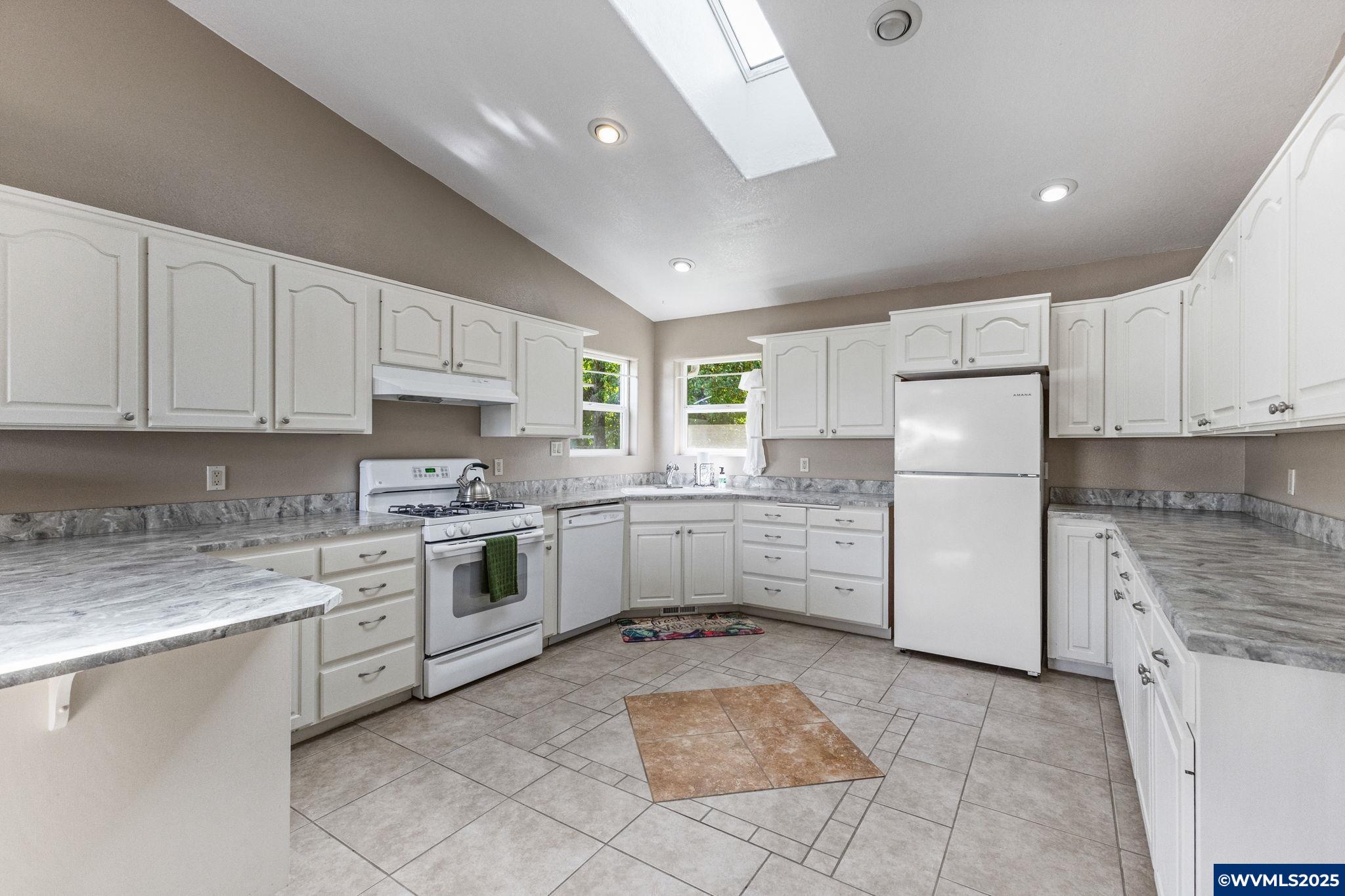 35246 Oakville Road Southwest Albany, OR 97321 - Photo 13 of 43