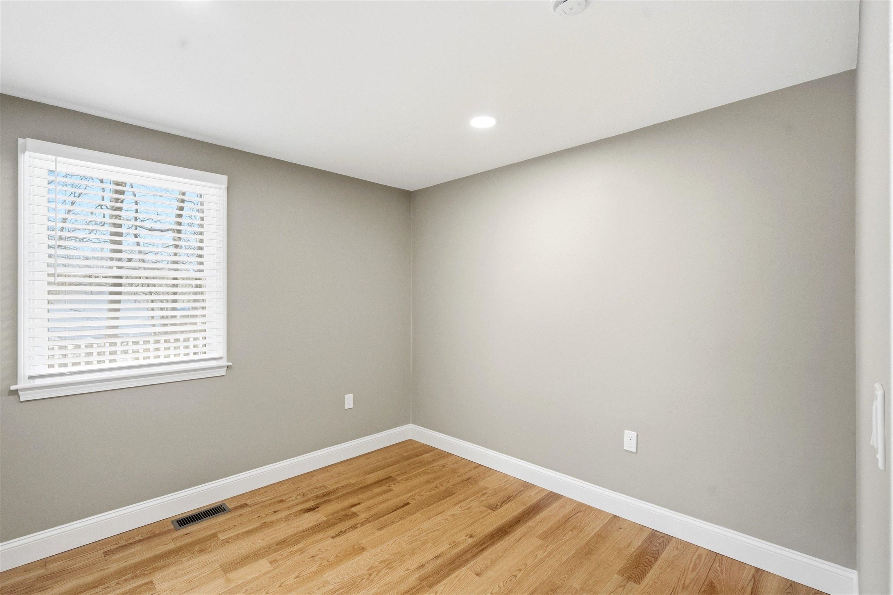 34 Shore Drive Salem, NH 03079 - Photo 21 of 53