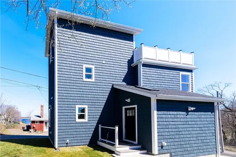 $900,000 | 62 John Wickes Avenue, Warwick, RI 02818