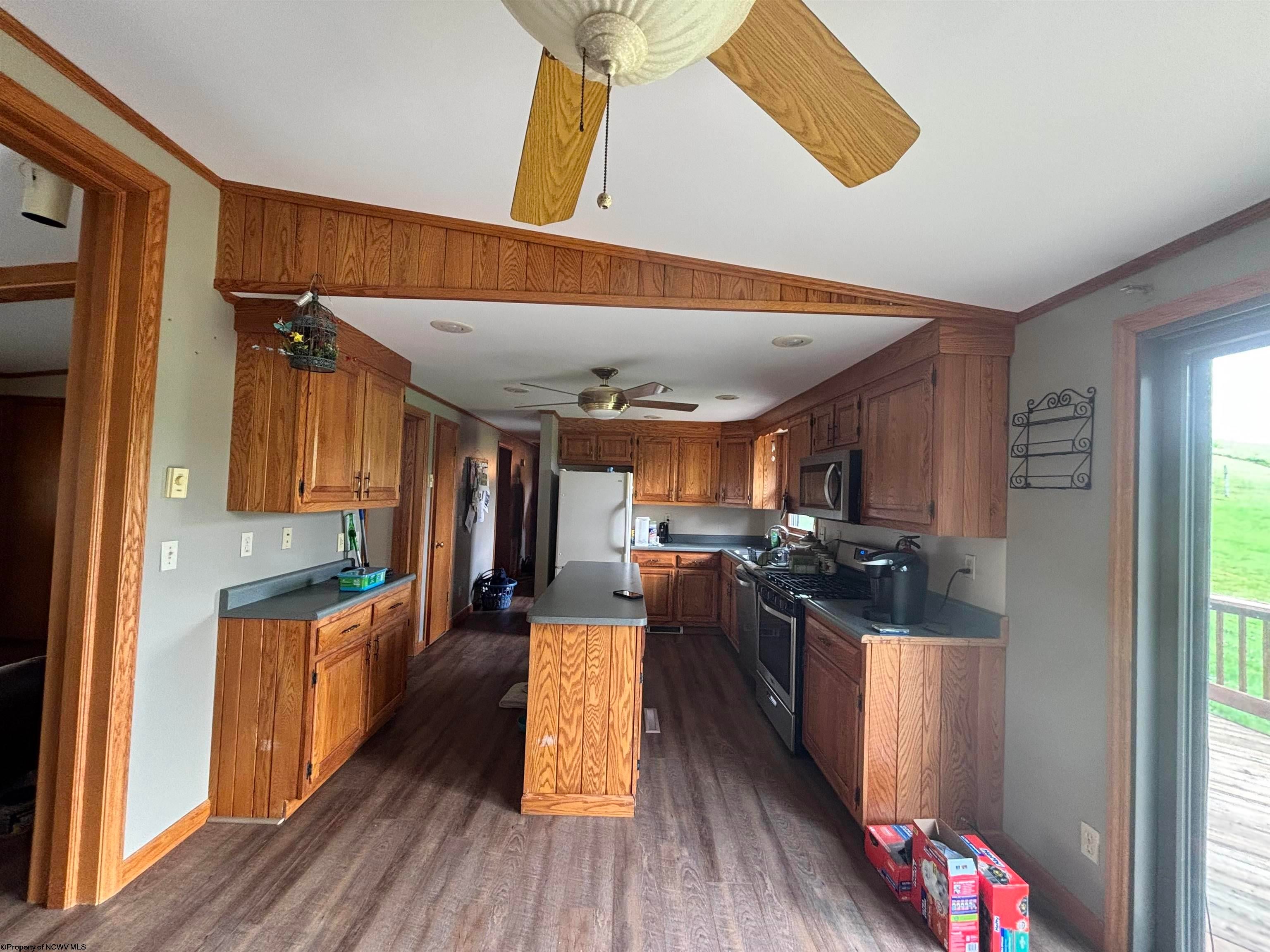395 Trinity Road Belington, WV 26250 - Photo 6 of 37 Gallery Image 6